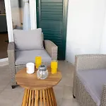 Modern Sea View *