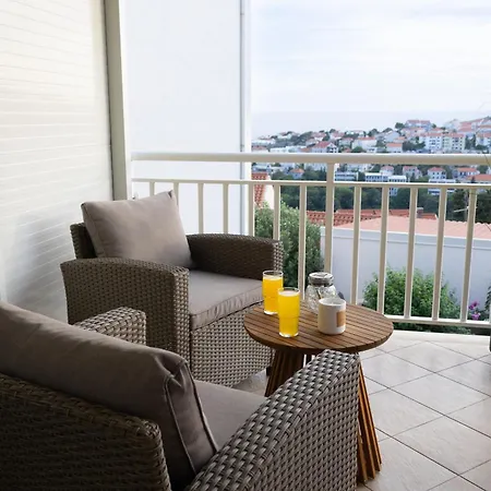 Modern Sea View דירה *